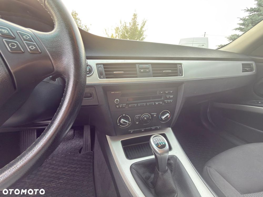 BMW Seria 3 - 12