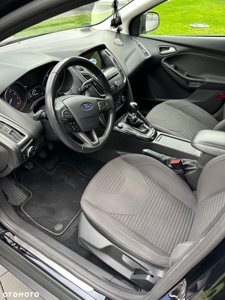 Ford Focus 1.5 EcoBoost Titanium - 4