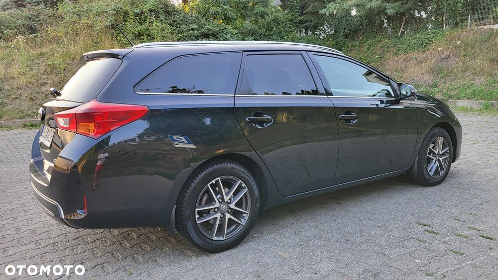 Toyota Auris 1.6 Premium - 13