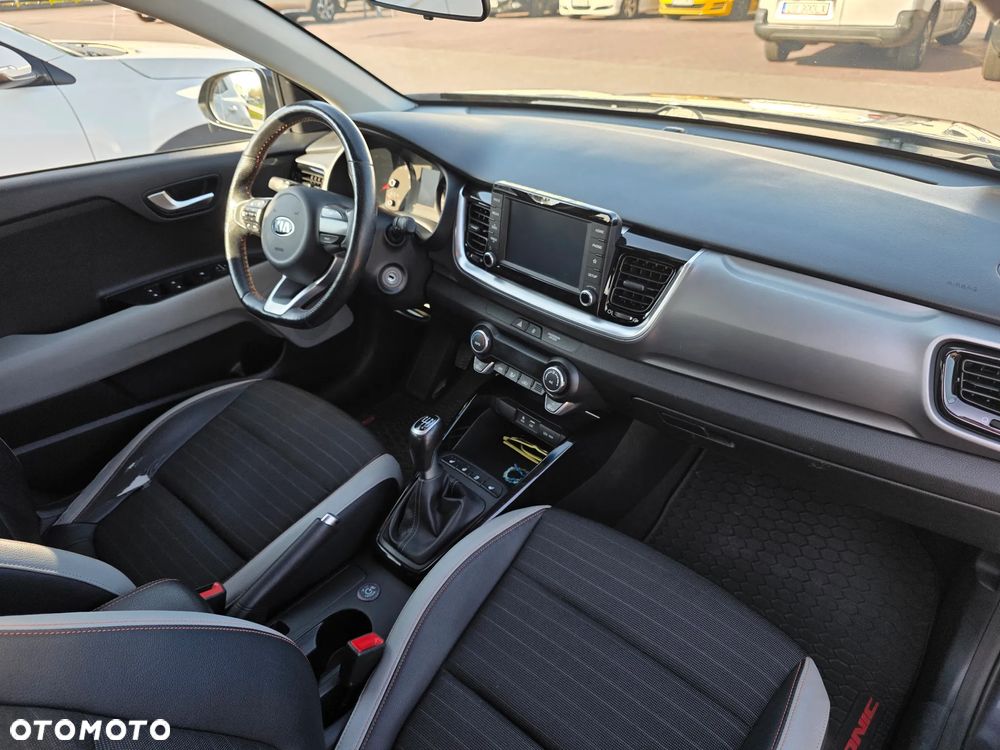 Kia Stonic 1.4 L - 11