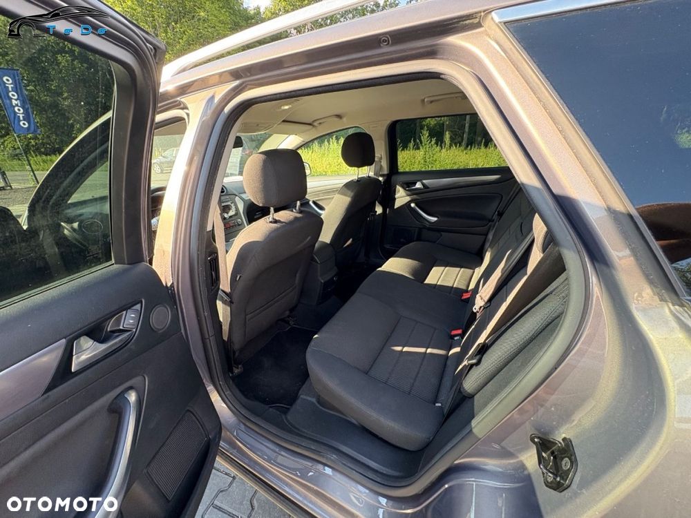 Ford Mondeo 1.6 T Platinium X Plus (Titanium) - 33