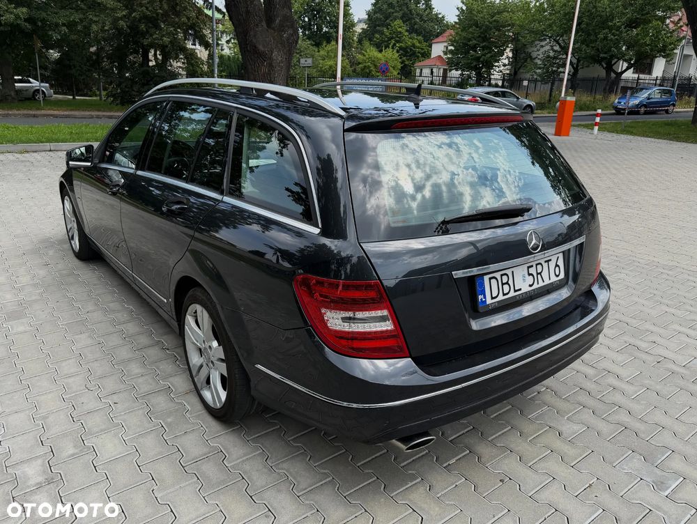 Mercedes-Benz Klasa C 220 CDI DPF (BlueEFFICIENCY) 7G-TRONIC Avantgarde - 3