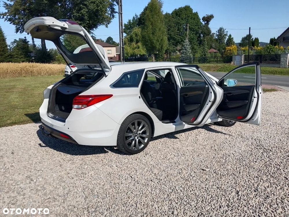 Hyundai i40 1.6 GDI Comfort + - 17