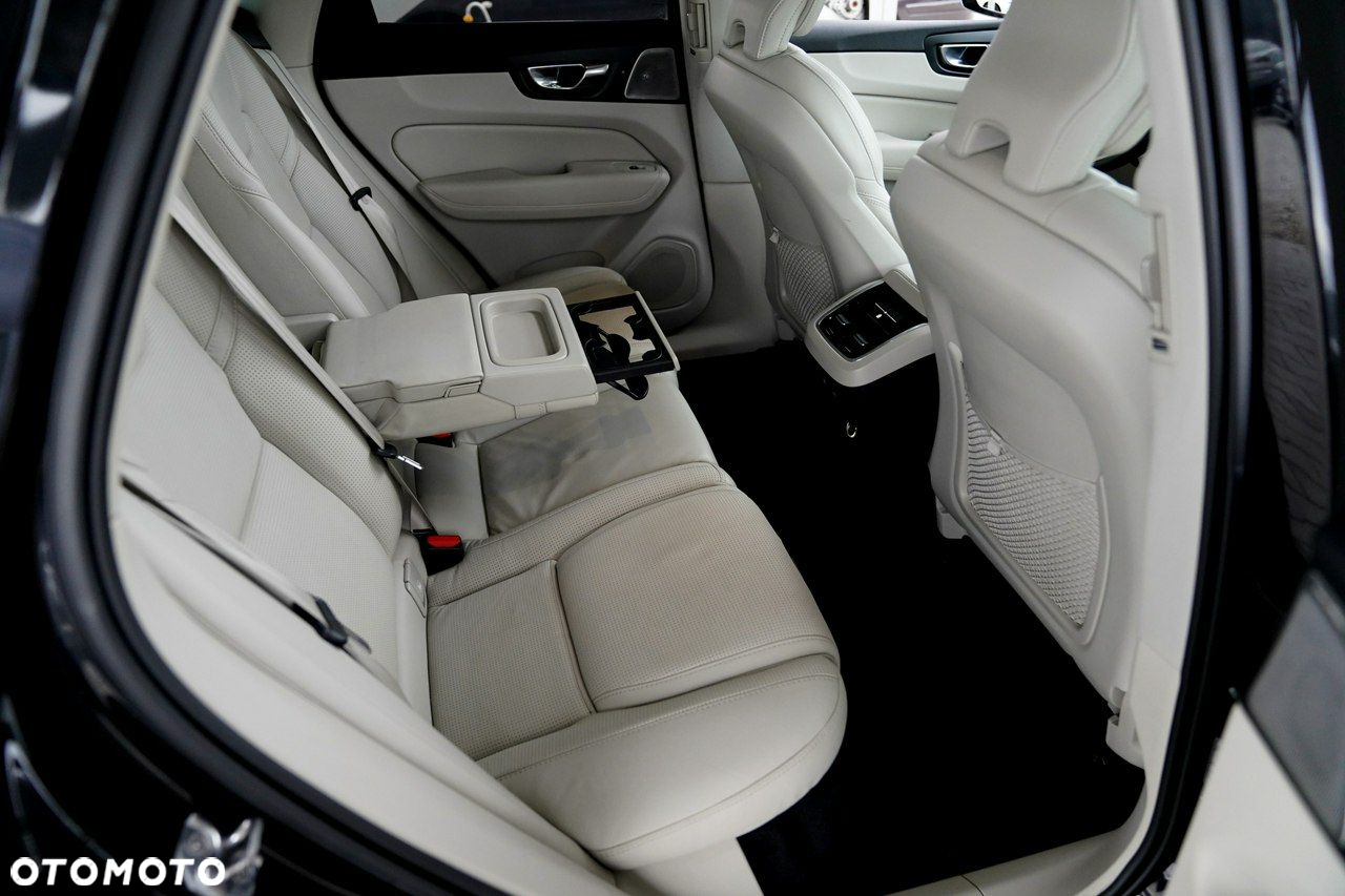 Volvo XC 60 - 26