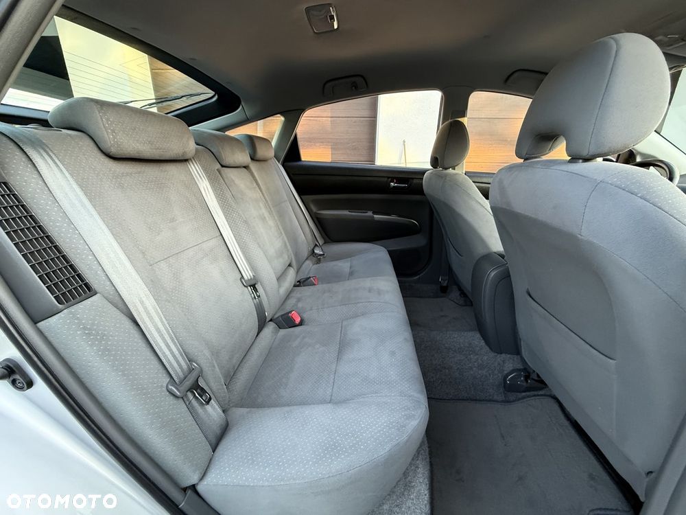 Toyota Prius 1.5 VVT-i Sol - 27