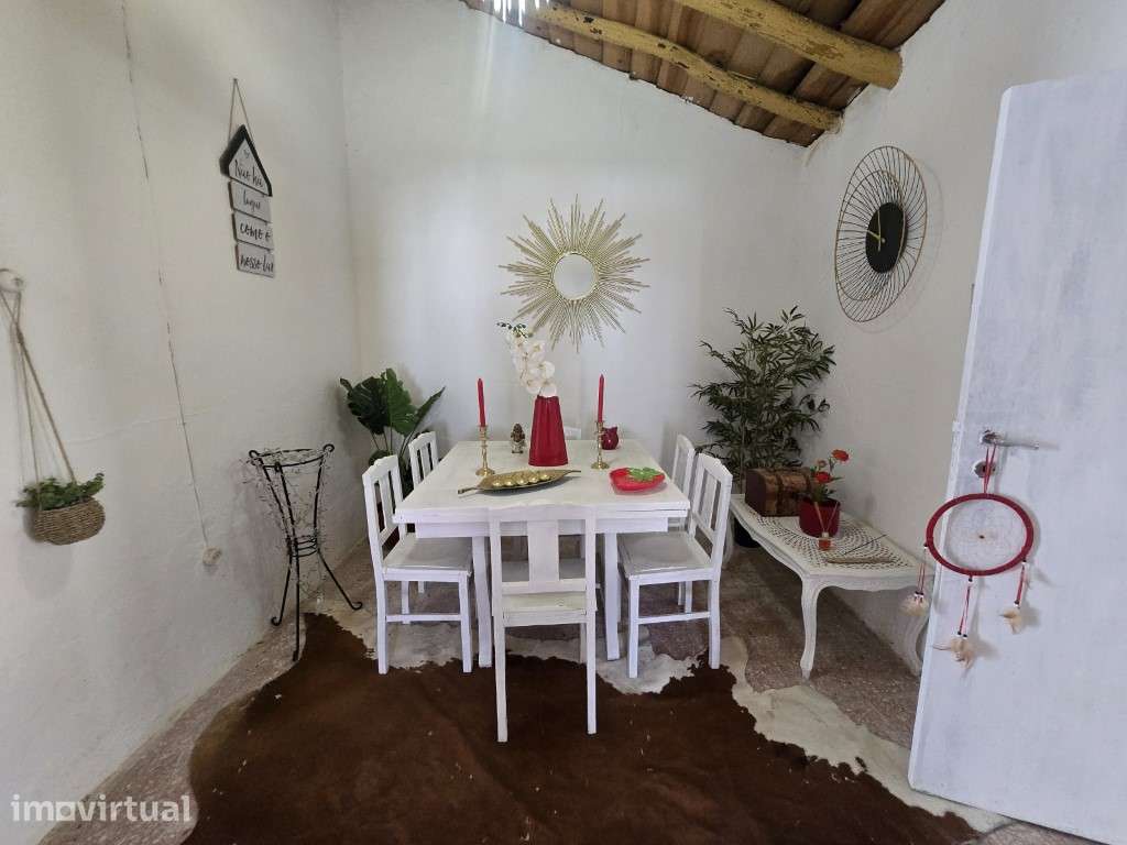 Moradia T2 típica alentejana com quintal perto de Ourique - Grande imagem: 4/13