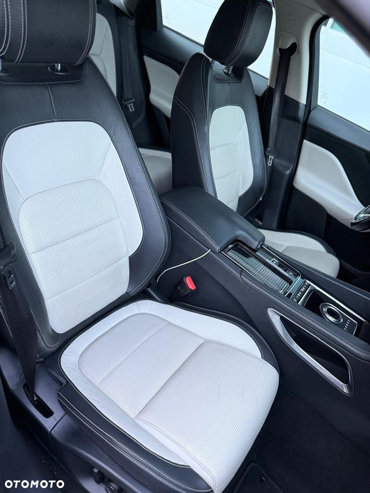 Jaguar F-Pace 2.0 i4D AWD R-Sport - 13