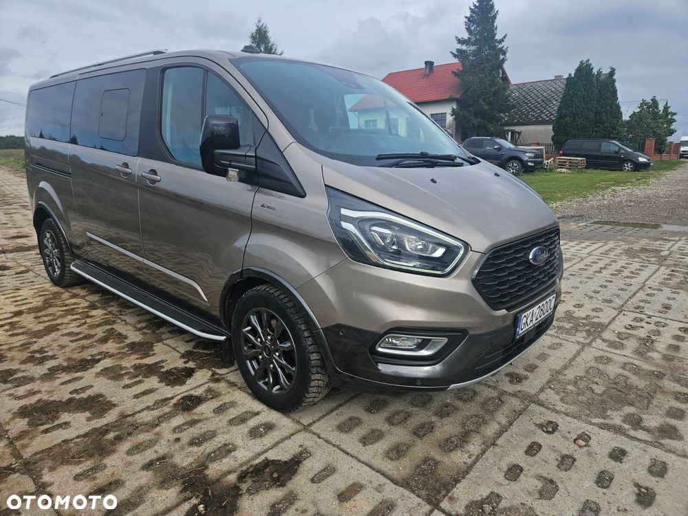 Ford Tourneo Custom - 25