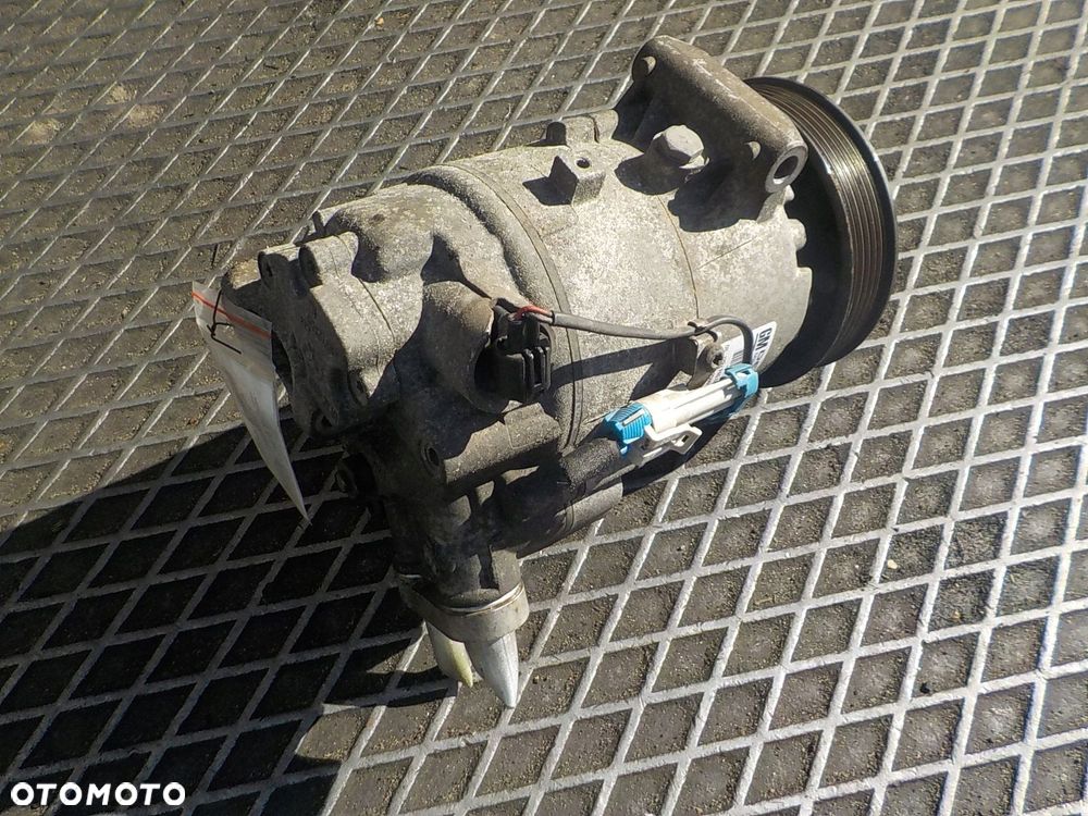 OPEL ASTRA J SPRĘŻARKA POMPA KLIMATYZACJI 13250604 ZG2 - 5