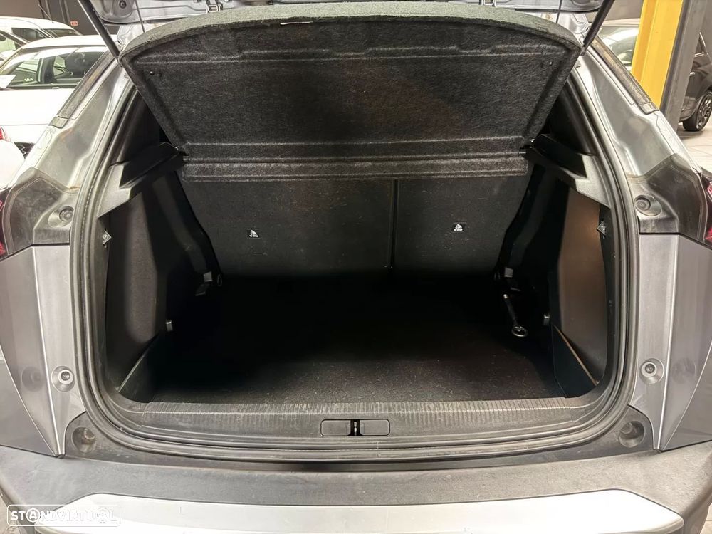 Peugeot e-2008 50 kWh Active Pack - 22