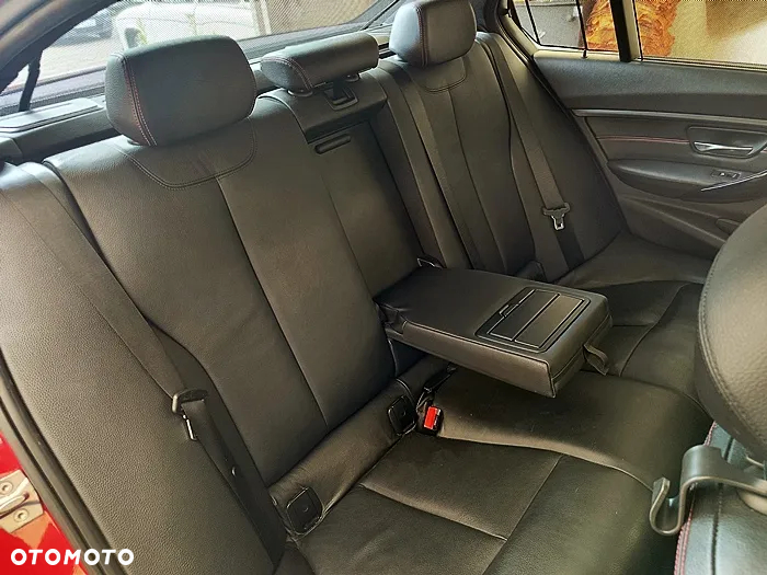 BMW Seria 3 - 36