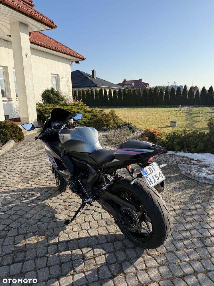 Yamaha R7 - 9