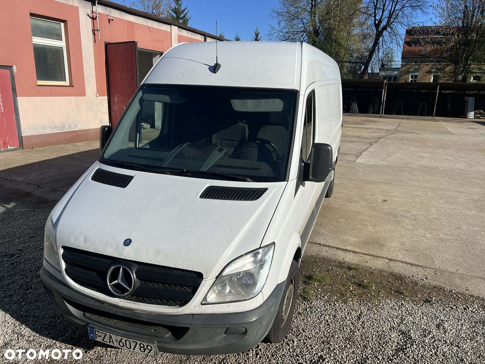 Mercedes-Benz Sprinter - 4