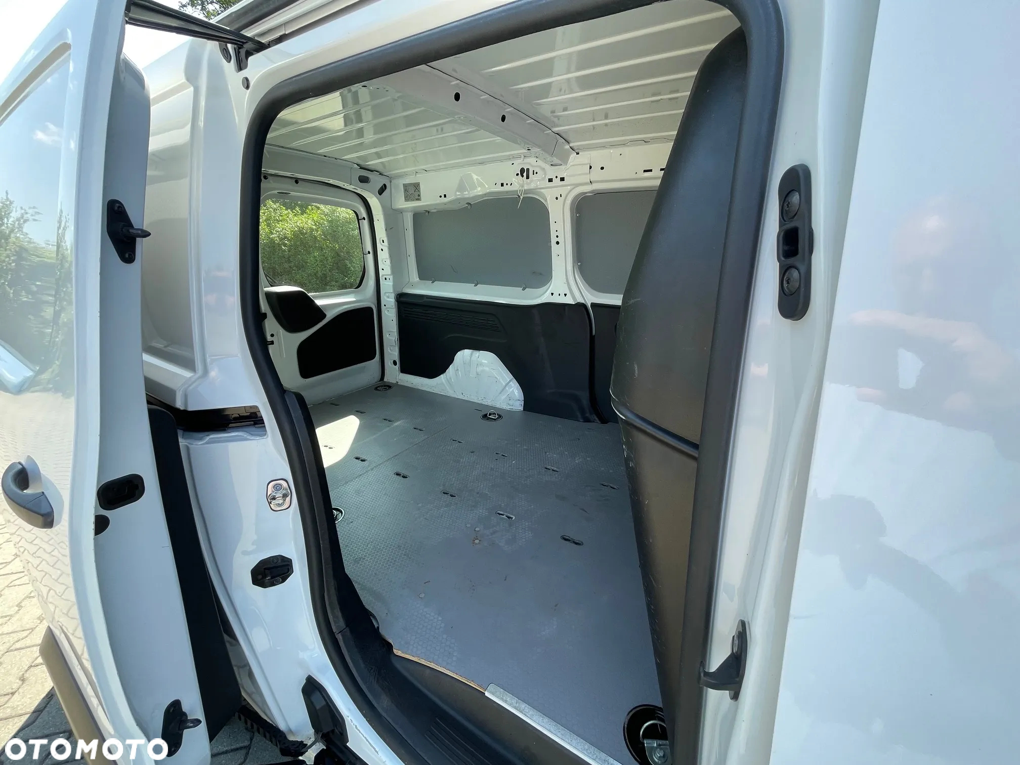 Peugeot Partner - 9