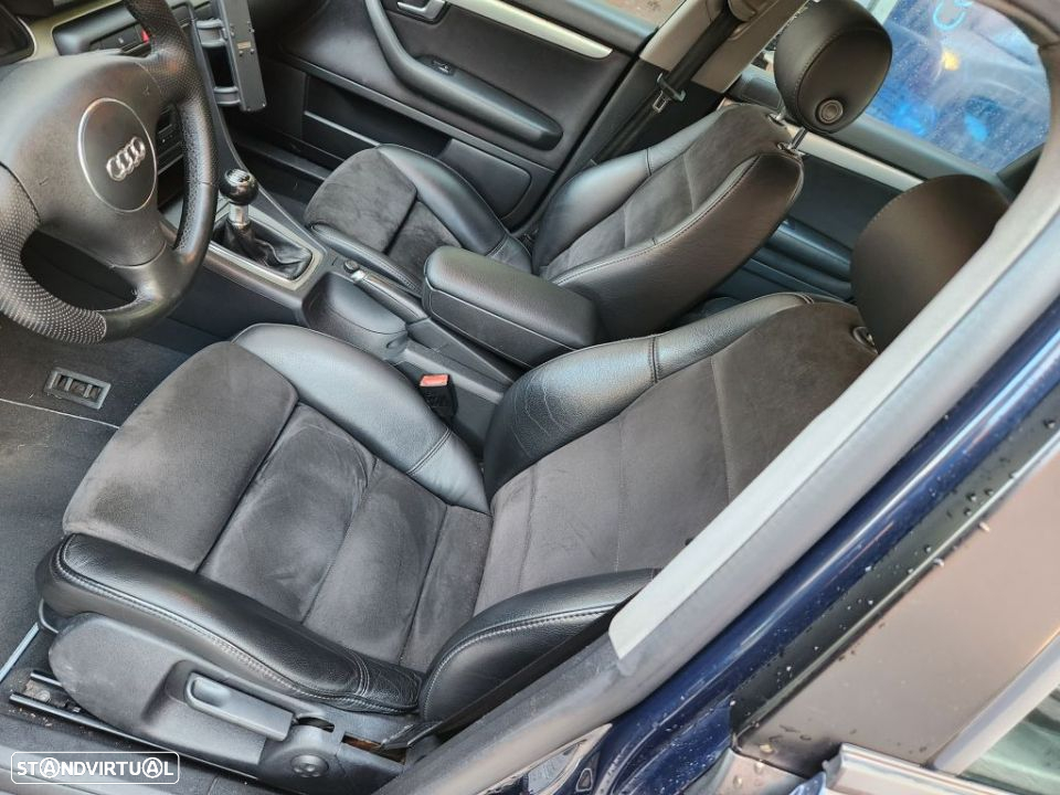 Audi A4 Avant 2.5 TDi V6 Sport - 9