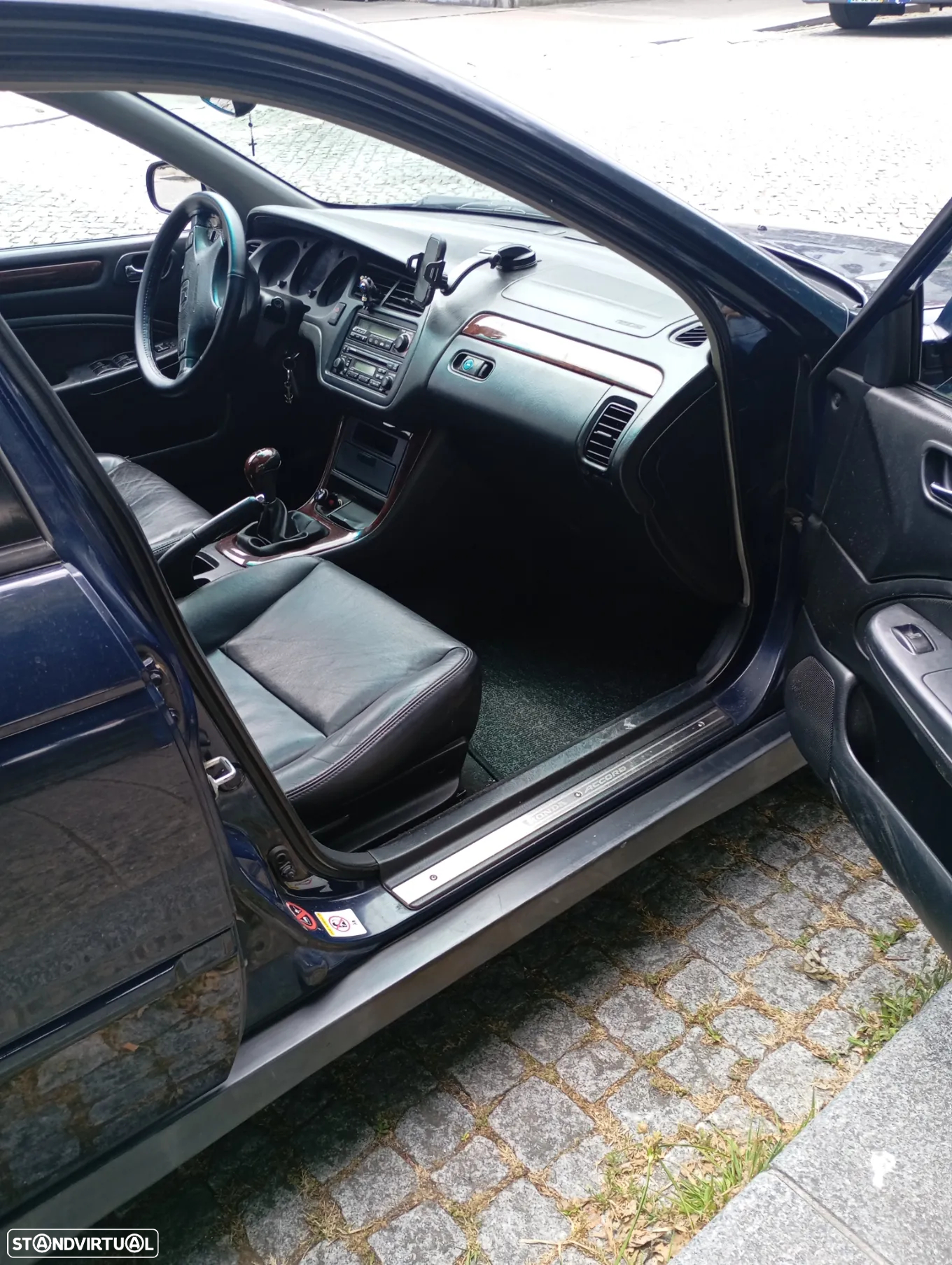Honda Accord 2.0 ES - 4