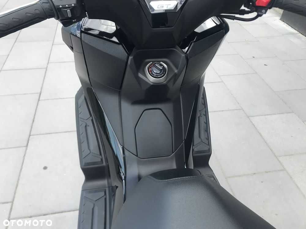 Kymco Downtown - 6