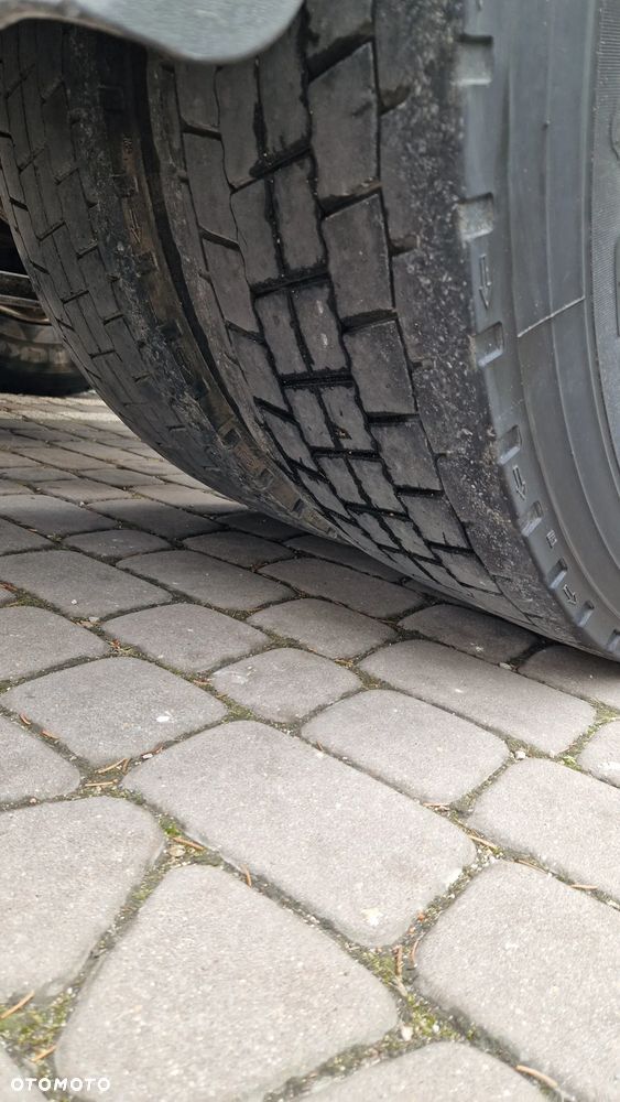 Iveco Stralis 560 - 12