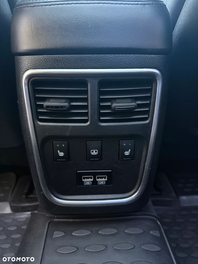Chrysler 300C - 21