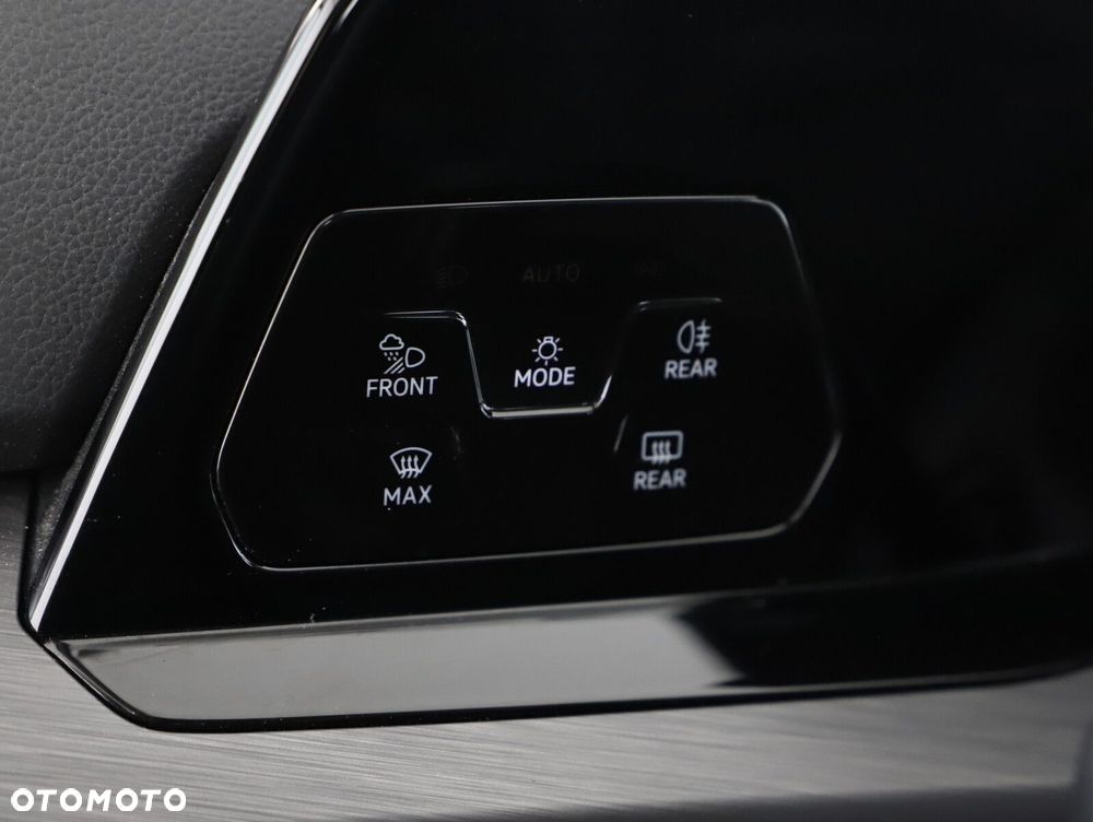Volkswagen Golf - 21
