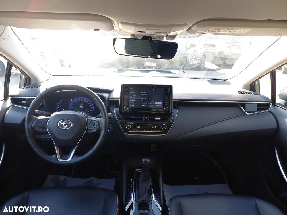 Toyota Corolla Sedan 1.8 HSD Exclusive - 17