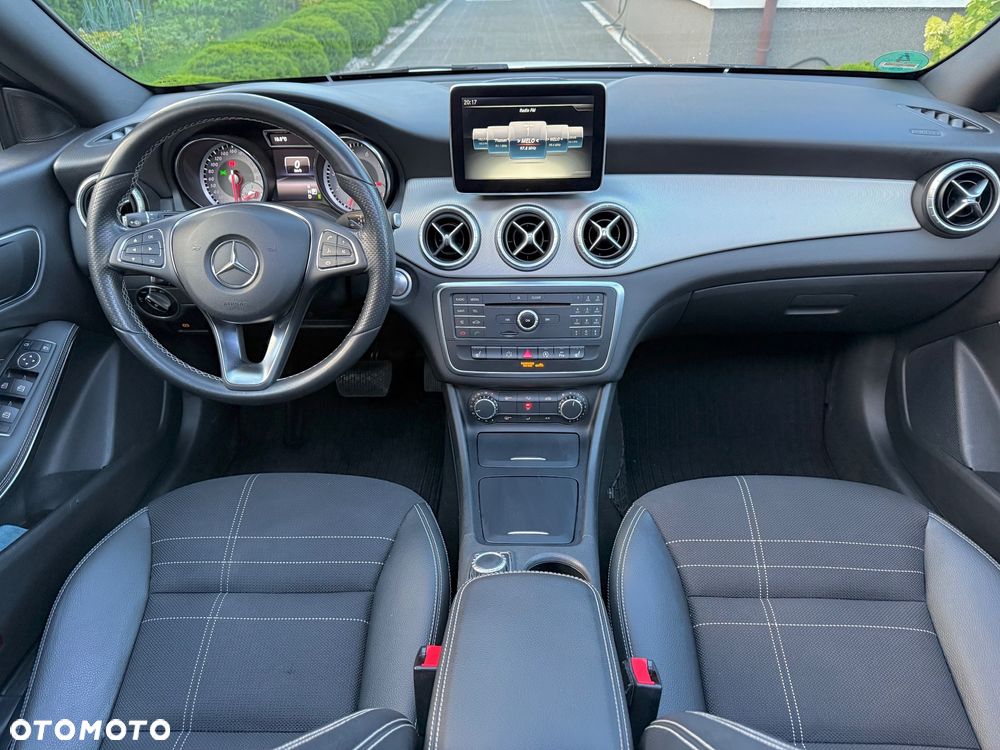 Mercedes-Benz CLA Shooting Brake 200 7G-DCT Urban - 18