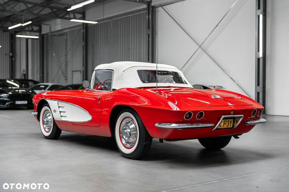 Chevrolet Corvette - 8