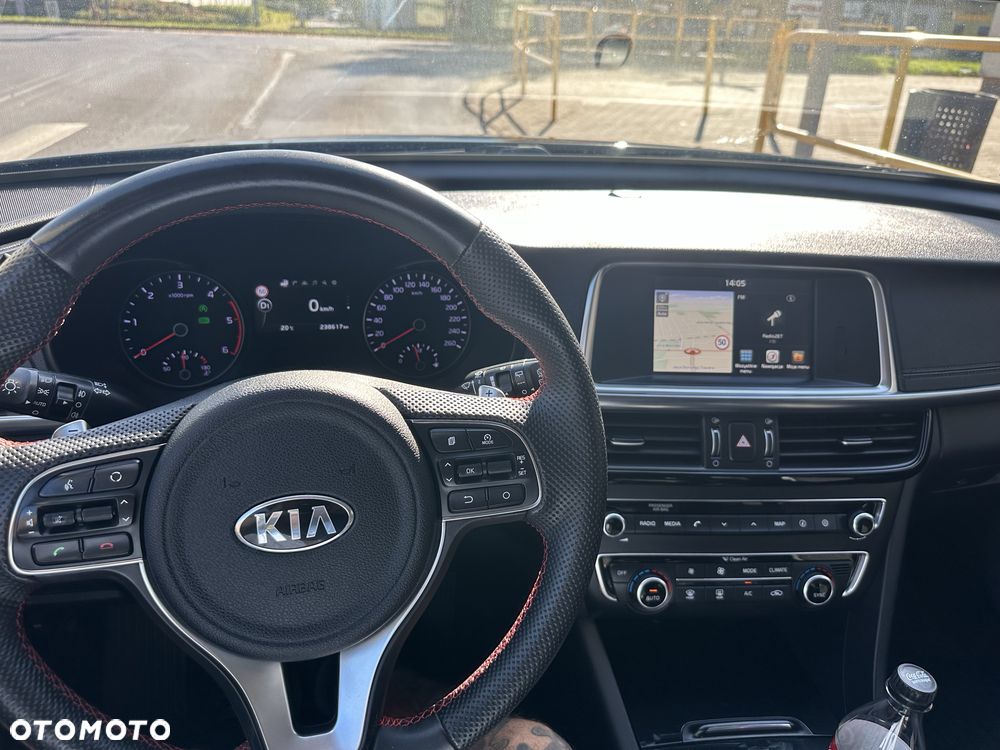 Kia Optima - 8