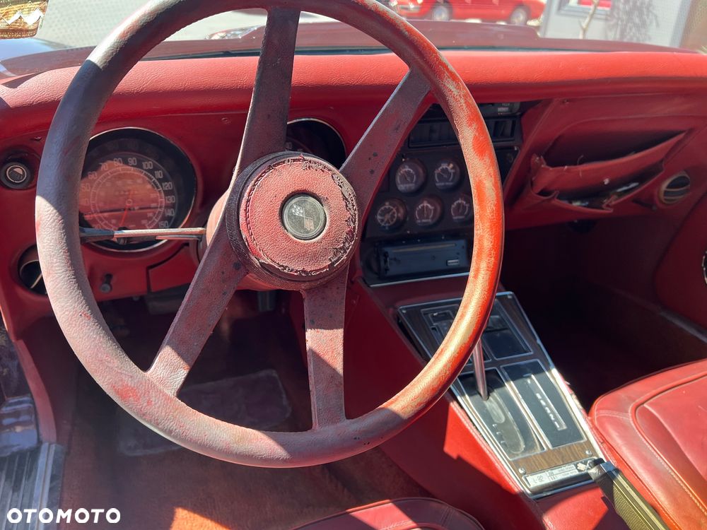 Chevrolet Corvette - 11