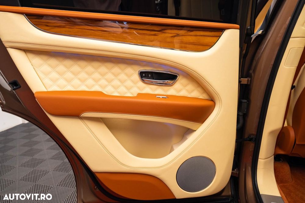 Bentley Bentayga - 25