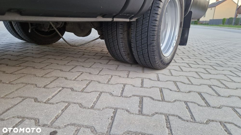 Iveco DAILY 35C13 Klima Elektryka Tempomat Na Bliźniaku Furgon 3os. Hak Serwis - 25