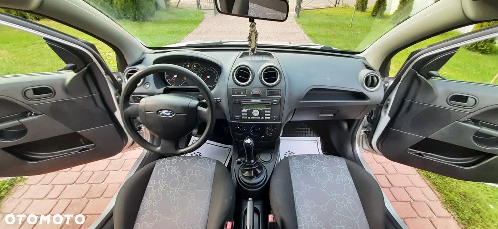 Ford Fiesta - 28