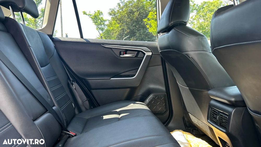 Toyota RAV4 - 7
