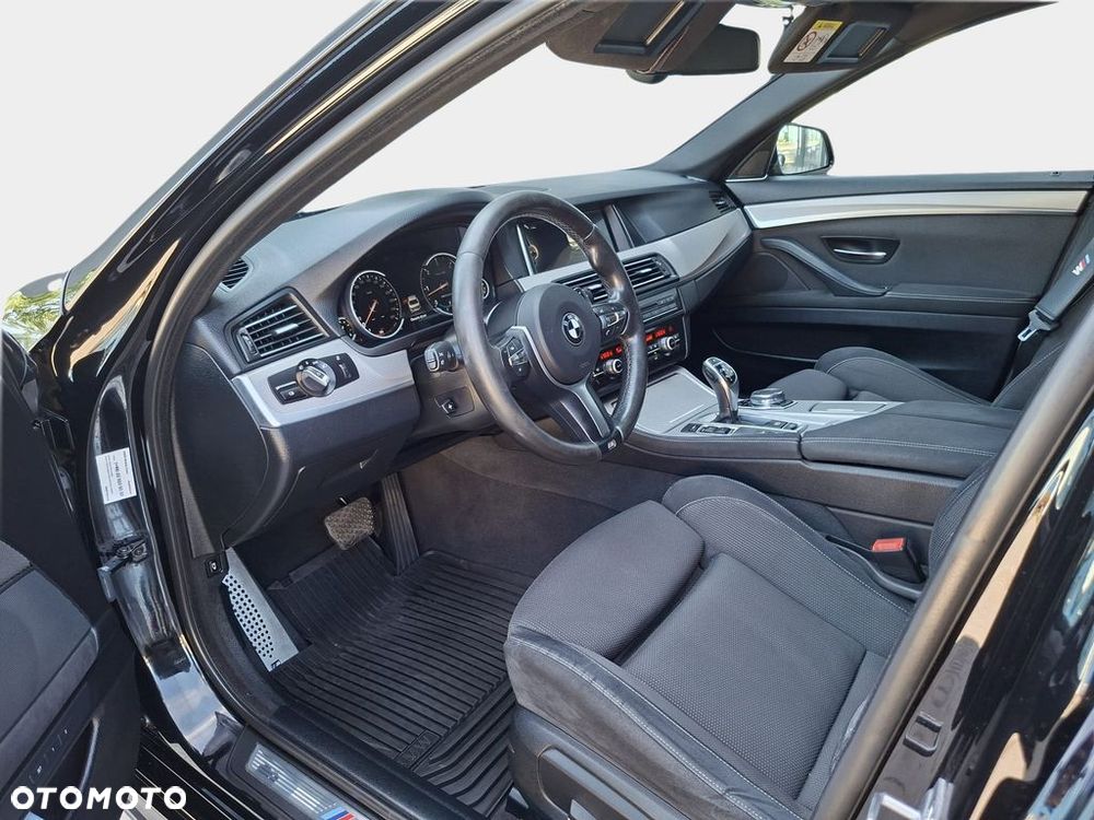 BMW Seria 5 M550d xDrive - 30