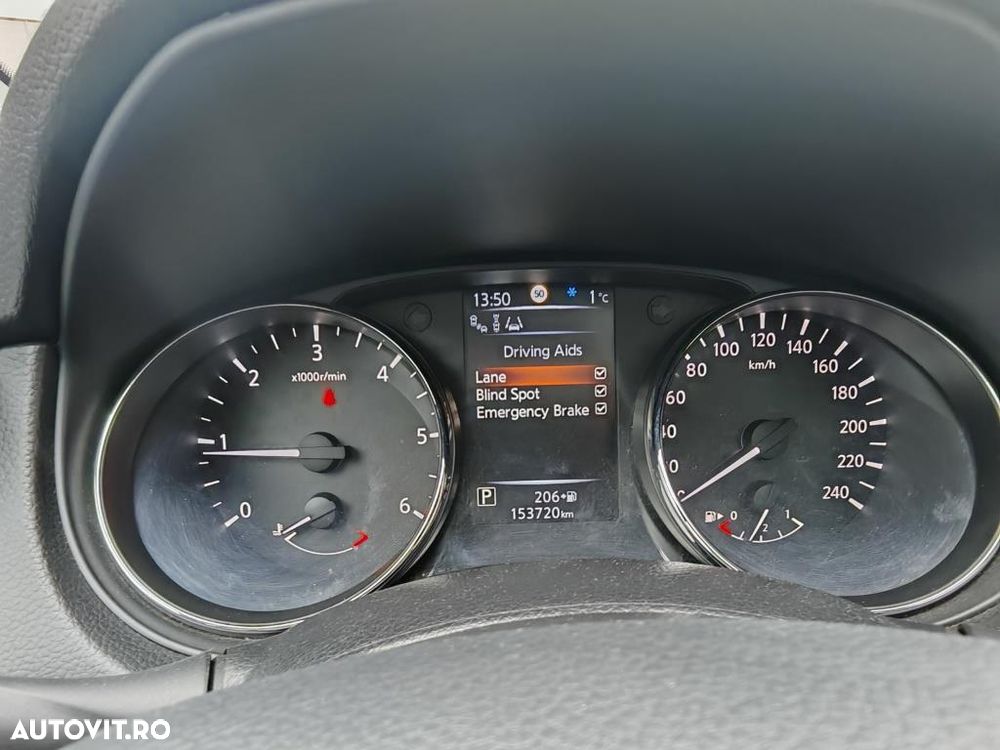 Nissan Qashqai 1.6 DCI Xtronic TEKNA+ - 23