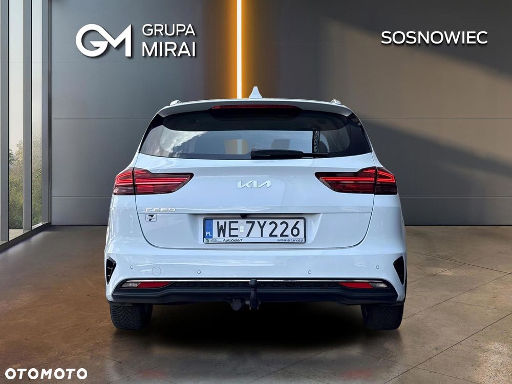 Kia Ceed - 4