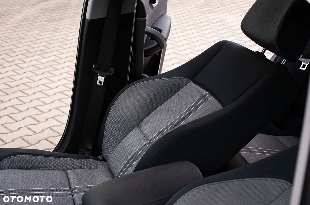 BMW X1 sDrive20d - 29