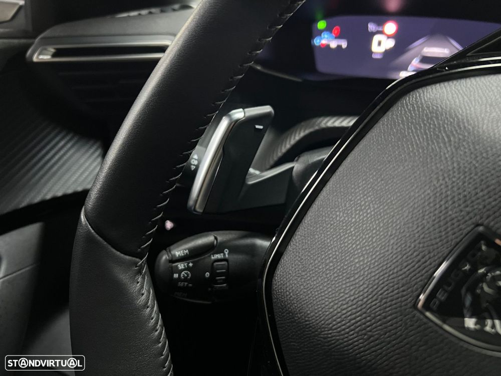 Peugeot 2008 1.2 Hybrid Allure e-DCS6 - 18