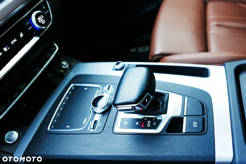 Audi Q5 55 TFSIe quattro S tronic S line - 21