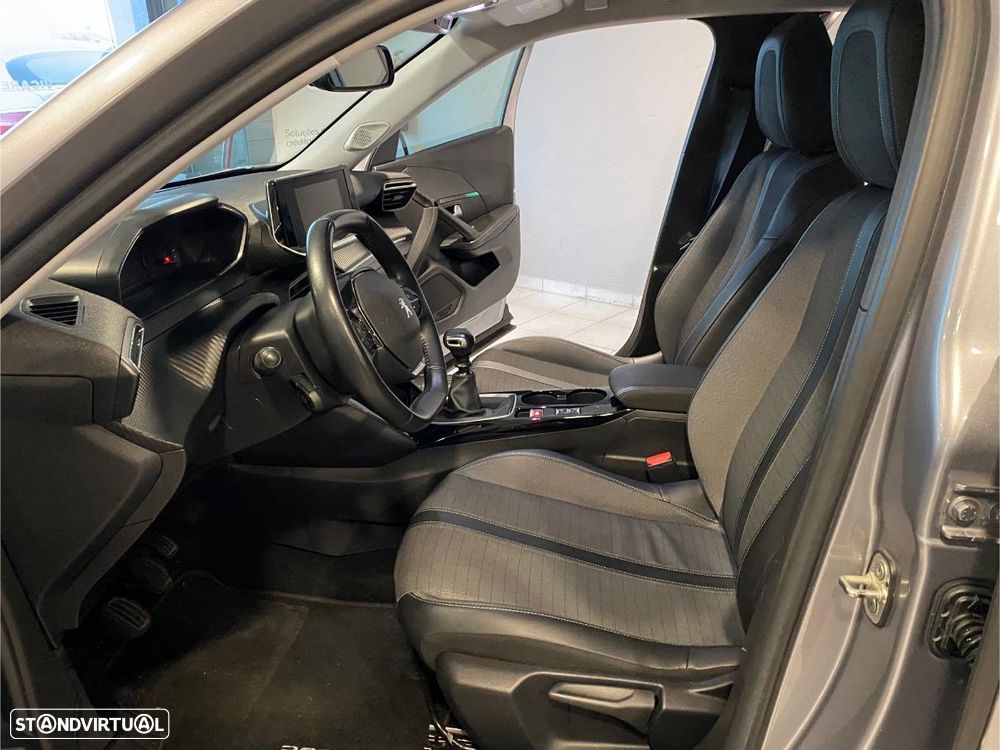 Peugeot 2008 1.2 PureTech Allure Pack - 16