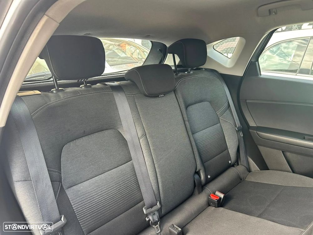 Renault Captur BLUE dCi 115 BUSINESS EDITION - 17