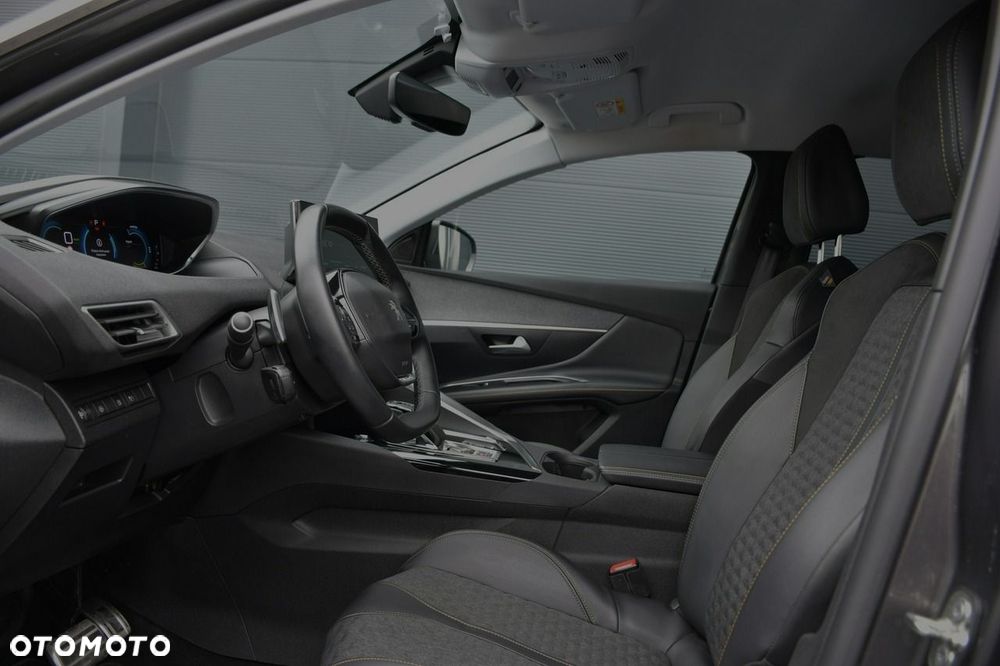 Peugeot 3008 1.6 PureTech Hybrid PHEV Road Trip S&S EAT8 - 18