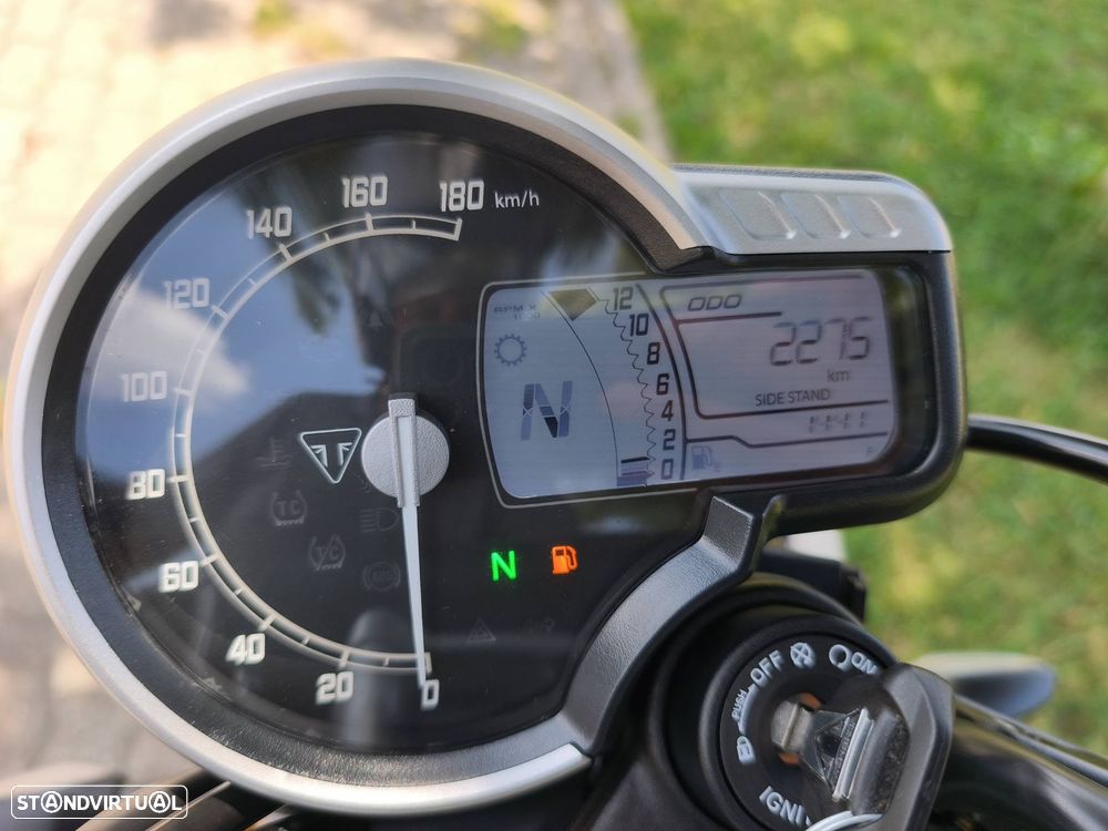 Triumph Scrambler 400 X - 7