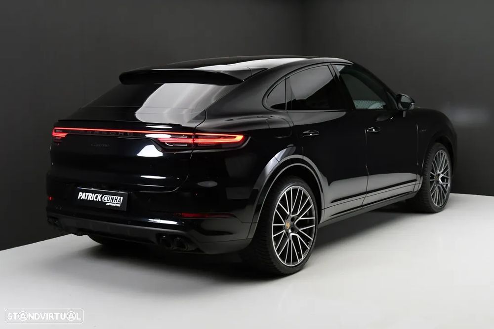 Porsche Cayenne Coupé E-Hybrid - 3