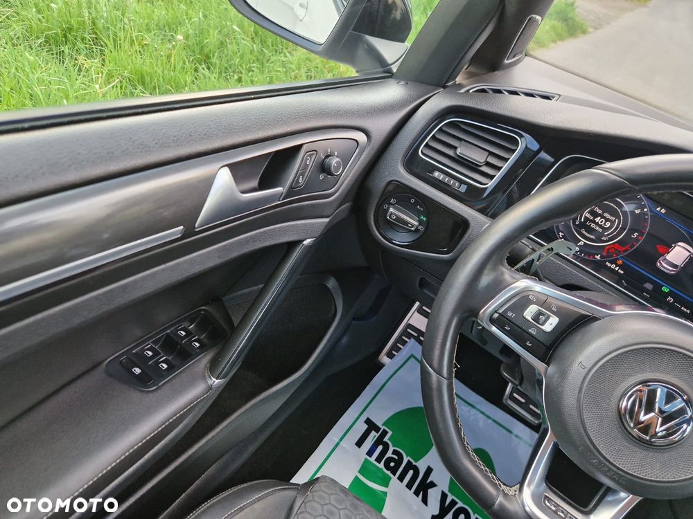 Volkswagen Golf - 16