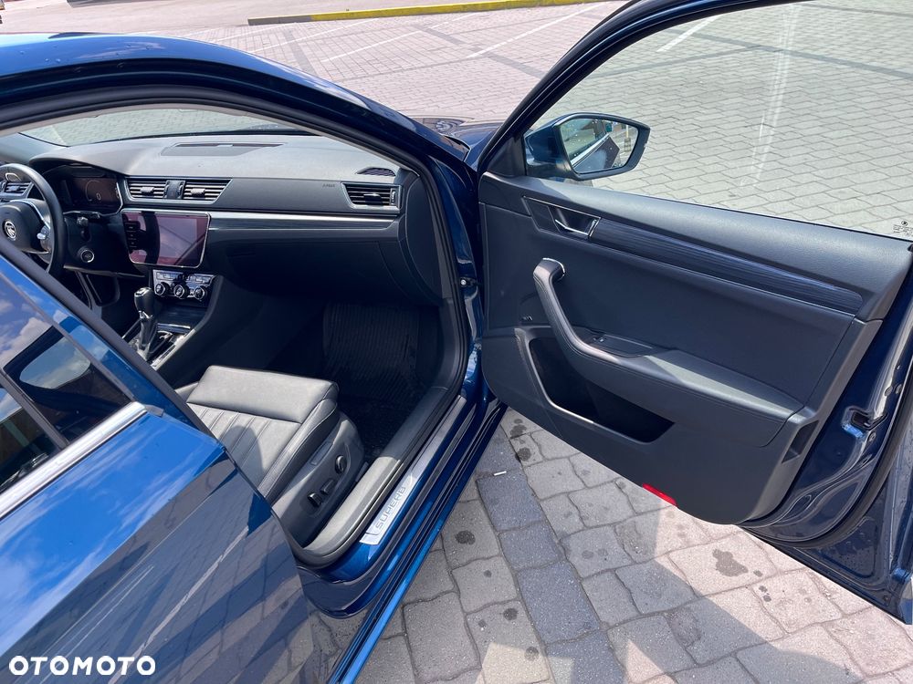 Skoda Superb 2.0 TDI DSG Premium Edition - 16