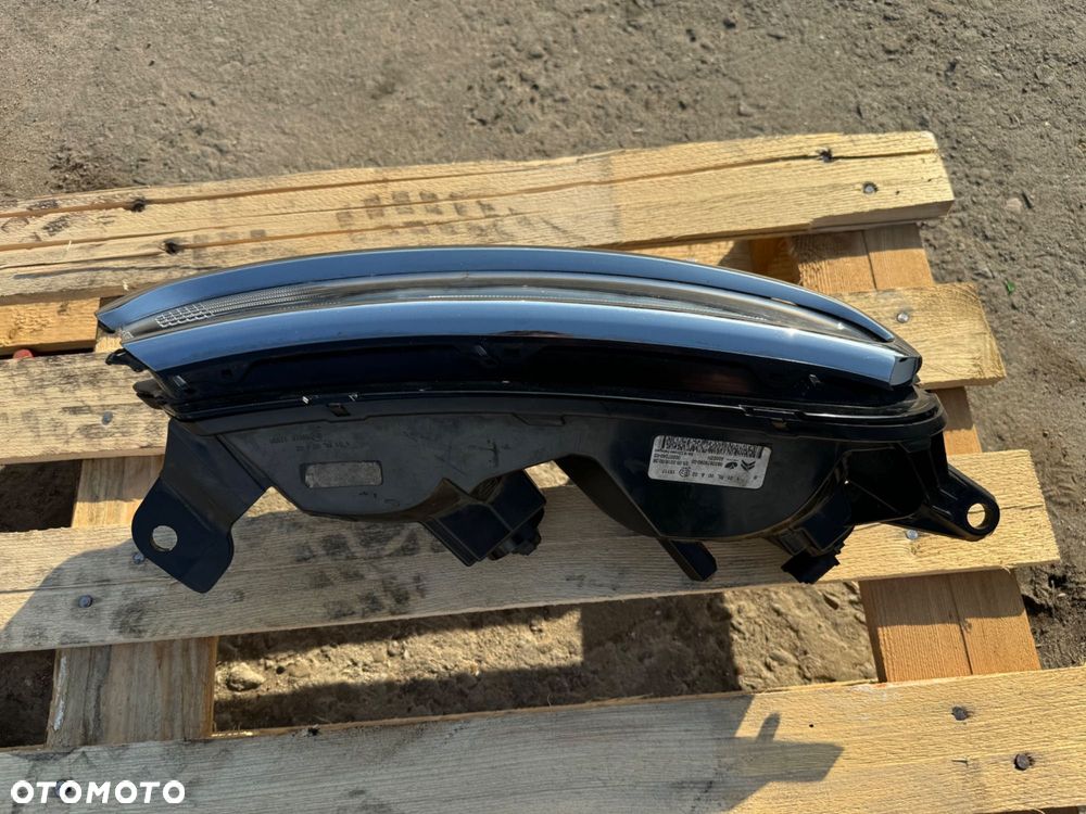 Lampa prawa Citroen c3 III - 4