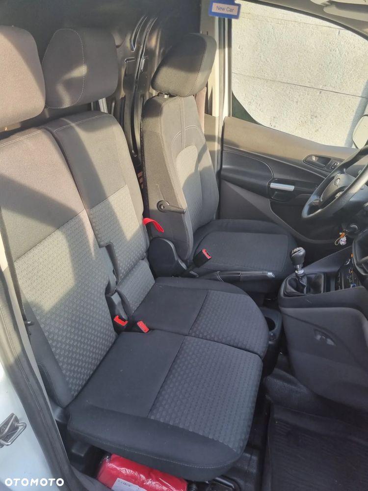 Ford Transit Connect - 11