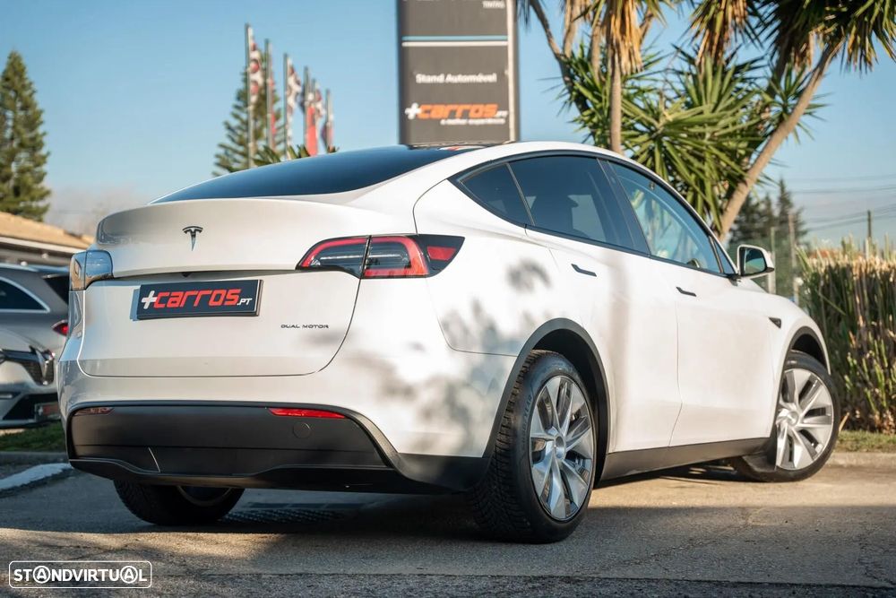 Tesla Model Y Long Range Dual Motor AWD - 5