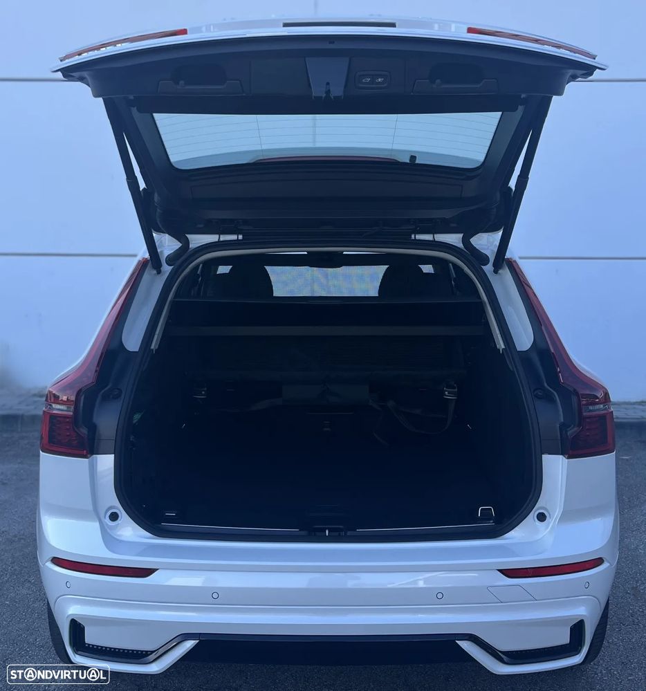 Volvo XC 60 2.0 T6 PHEV Plus Dark AWD - 13